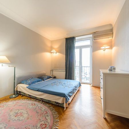 Apartment Near Olympic Stadium Kiev Bagian luar foto