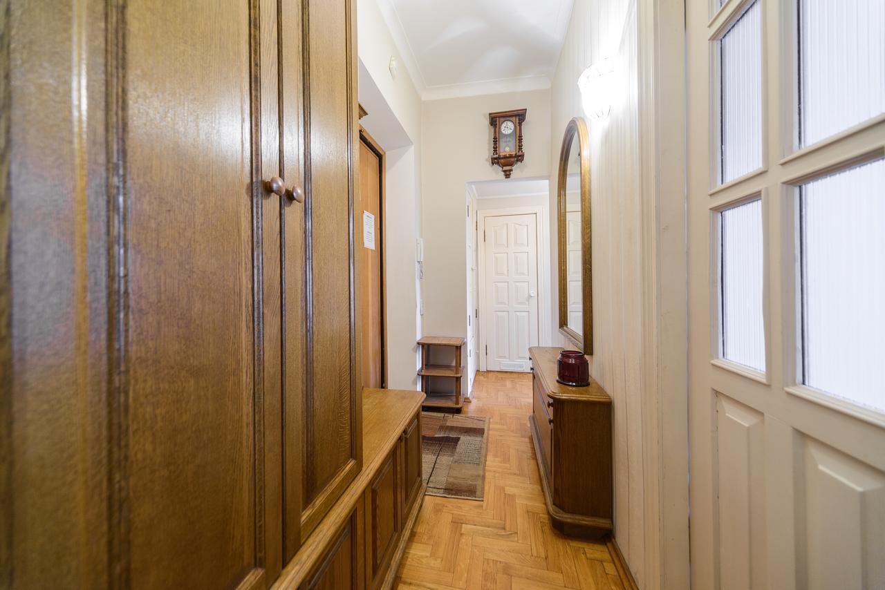 Apartment Near Olympic Stadium Kiev Bagian luar foto