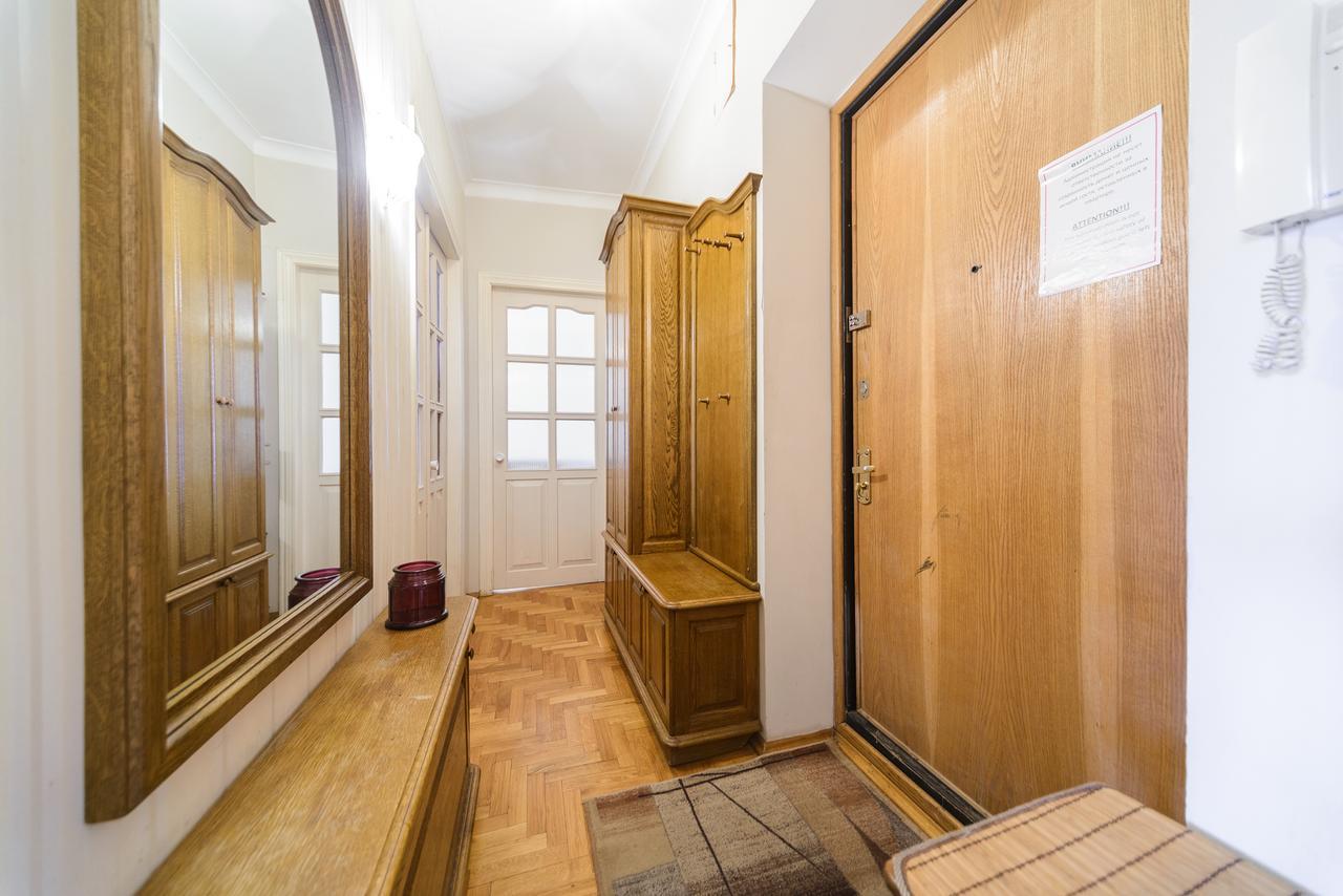 Apartment Near Olympic Stadium Kiev Bagian luar foto